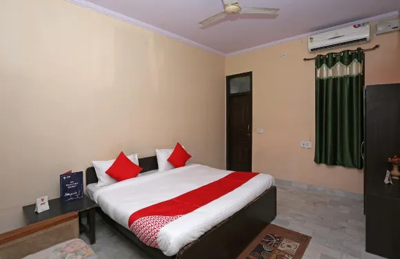 馬哈拉納宮酒店