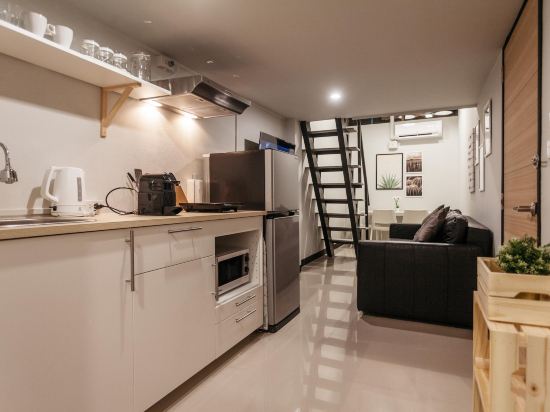 S1 Large Duplex Silom 3 Beds, Full Kitchen Wifi