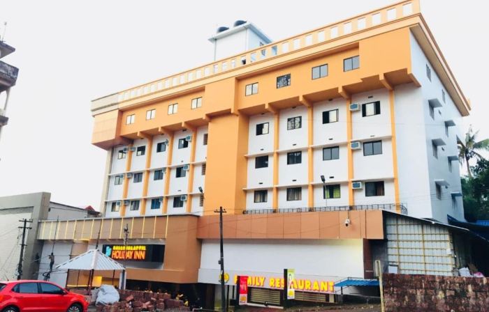 Kalluvalappil Holiday Inn