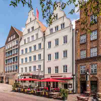 Hotel Jensen Hotel Exterior