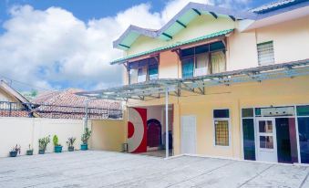 Wisma Alamanda Near Terminal Cicaheum RedPartner