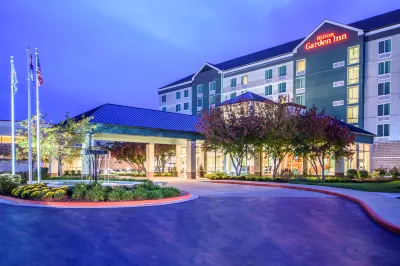 Hilton Garden Inn Independence Hotel dekat Stone Canyon Golf Club