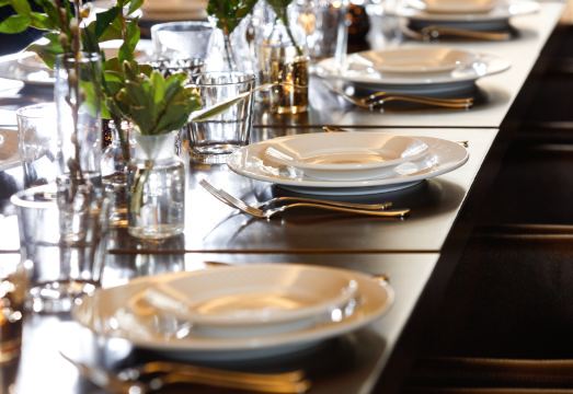 1. 홀리데이 인 시..