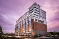 TownePlace Suites Nashville Midtown Hotels near Chet Atkins Statue