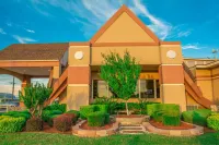 Howard Johnson by Wyndham Oklahoma City Airport/ Fairgrounds - que admiten mascotas