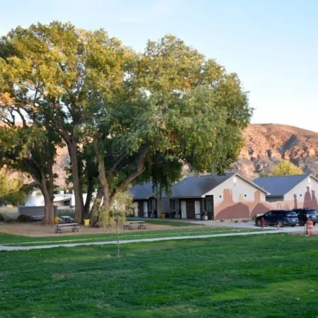 Zion's Camp and Cottages