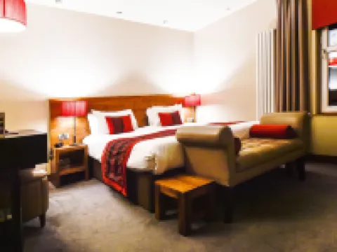 Orocco Pier Hotels in Queensferry