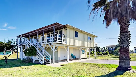 2Br Gulf Getaway Near Beach 2 Bedroom Home