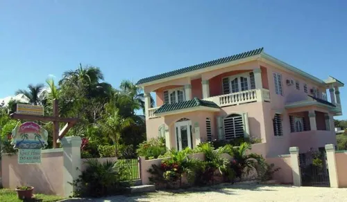 Dos Angeles del Mar Bed and Breakfast - 2-Star
