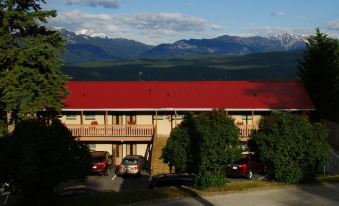 Rocky Mountain Springs Lodge