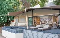 Sausage Tree Camp Hotels in Luangwa