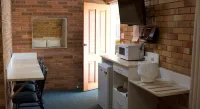 Buckaroo Motor Inn Hotels in Warwick