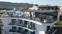 Blue Eye Hotel