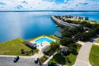 The Landing at Seven Coves Hotels in Montgomery