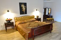 Hotel Senator