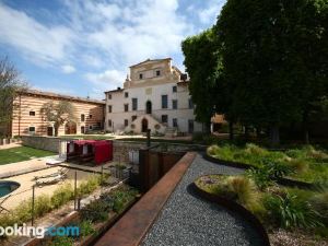 Villa Balis Crema Verona Hills