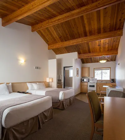 Rocky Mountain Ski Lodge