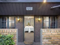 Adelaide Inn