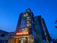 Tripper Hotel Hotels near Ubon Square