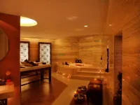 The Metropolitan Hotel & Spa New Delhi Hotels near Sundar Nagar