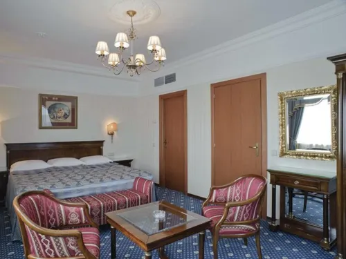 Hotel Complex Grinn