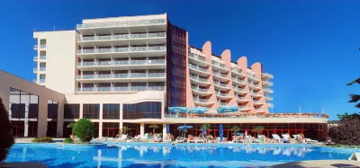 Apollo Spa Resort - Ultra All Inclusive - Indoor and Outdoor Pools - Reserved Beach Area