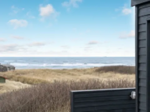 "Skade" - 75m from the Sea