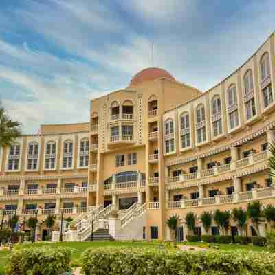 ヘルナン ドリームランド ホテル & カンファレンス センター Hotel Exterior