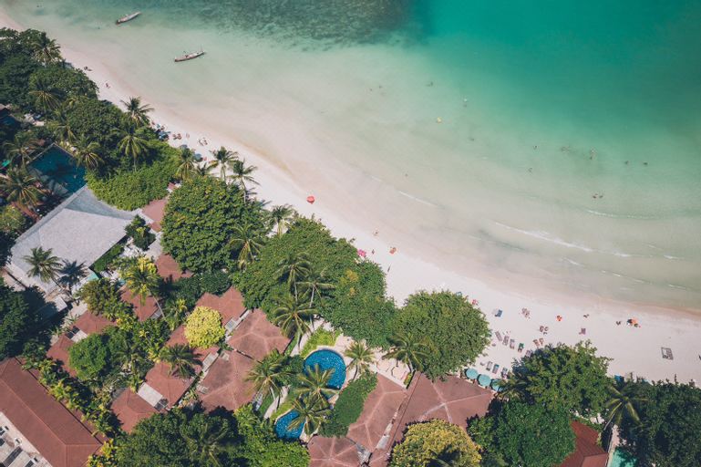 반 차웽 비치 리조트 & 스파의 야외 정원