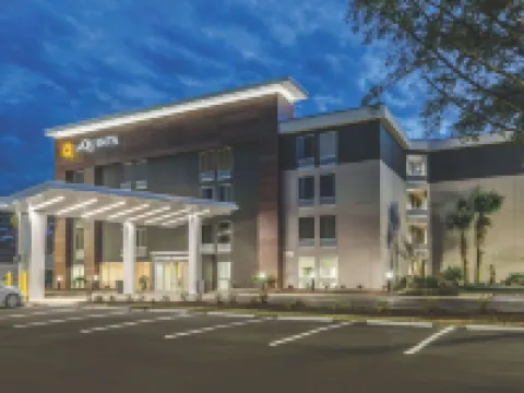 La Quinta Inn & Suites by Wyndham Myrtle Beach - N Kings Hwy Hotels in Myrtle Beach