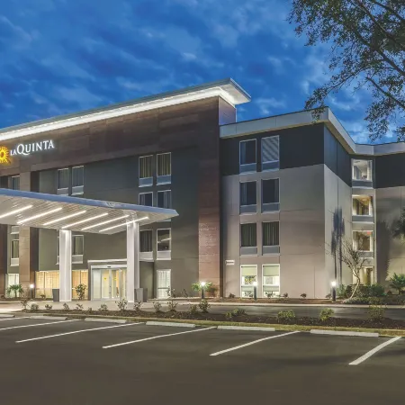 La Quinta Inn & Suites by Wyndham Myrtle Beach - N Kings Hwy