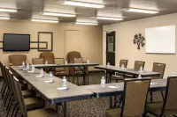 Travelodge by Wyndham Wellington KS - parking