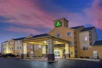 La Quinta Inn & Suites by Wyndham Peru Starved Rock St Park Hotels in Peru