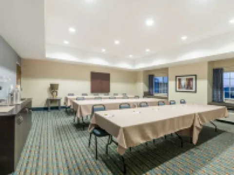 Microtel Inn & Suites by Wyndham Stanley Hotels in Mountrail County
