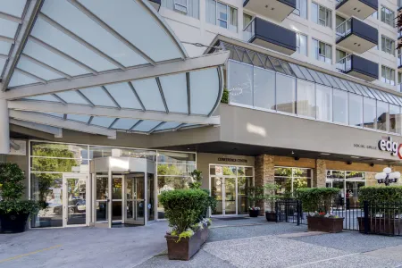 Best Western Premier Chateau Granville Hotel & Suites & Conference Centre