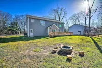Community Beach & Lake: Pocono Summit Escape Hotels in Coolbaugh Township