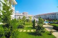 Lazur 1-5 Apartments Complex Hotels in 