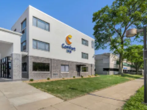 Comfort Inn Hotels near Redemptorist Catholic Church