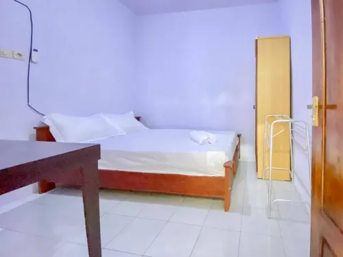 Griya Asri Syariah Mitra RedDoorz Hotels in Genteng