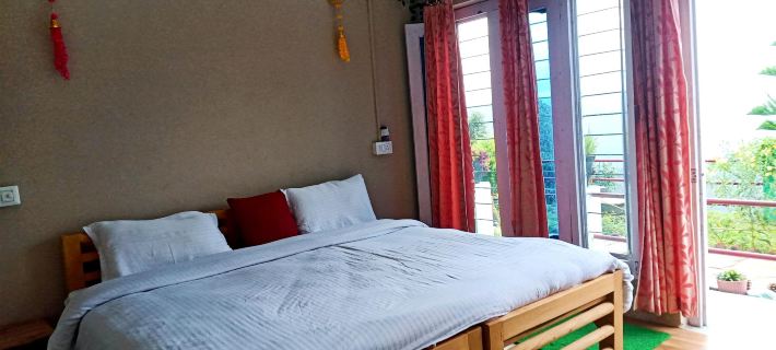 Binsar Jungle House - Private Self-Stay Mountain  Retreat Hotels in Almora