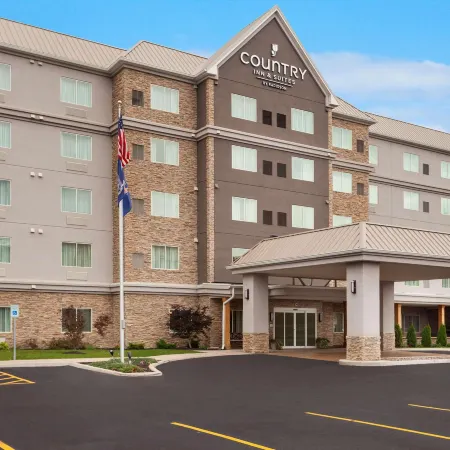Country Inn & Suites by Radisson, Buffalo South I-90, NY Отели рядом с достопримечательностью «Маяк Буффало»