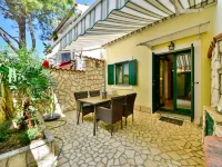 Divna Hotels near Kamp Uvala Selce