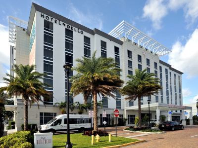 Hotel Dello Fort Lauderdale Airport, Tapestry Collection by Hilton