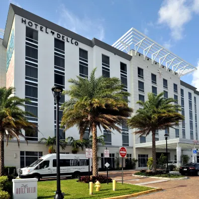 Hotel Dello Fort Lauderdale Airport, Tapestry Collection by Hilton Hotels near Publix Super Market at Beachway Plaza