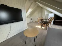 Stunning Hilltop Nest Unparalleled Views at Bnb Ap 17