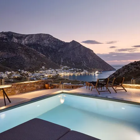 Apsila Pool Suites