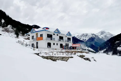 Zostel Rajgundha Hotels in Bochang