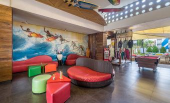 Bliss Surfer Hotel by Tritama Hospitality