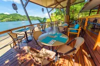 Isla Chiquita Glamping Hotel