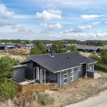 "Floria" - 1.4km from the Sea